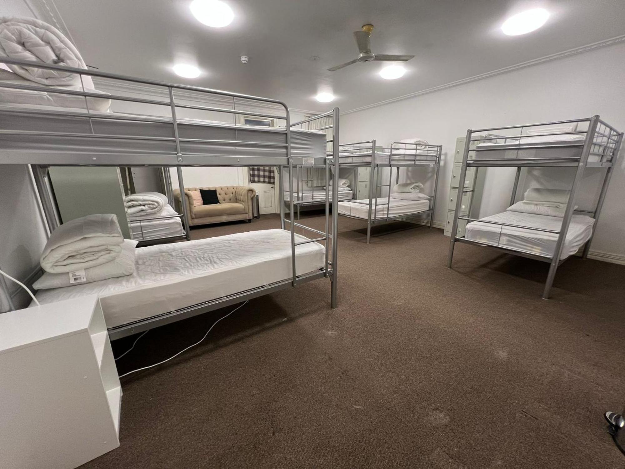 Wallaby Backpackers Hostel Perth - Note - Valid Passport Required To Check In - — Photos 1